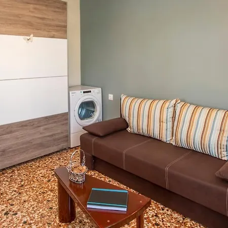 וילה An Amazing Earthly House In Sofades